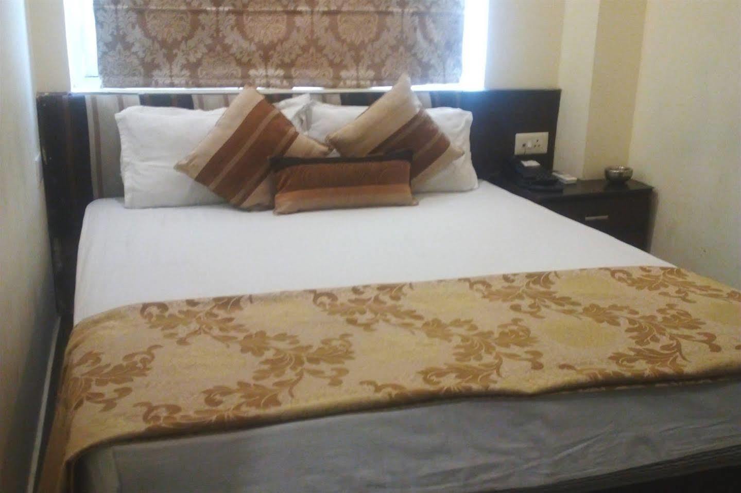 Hotel The Rio Haridwar Exterior photo